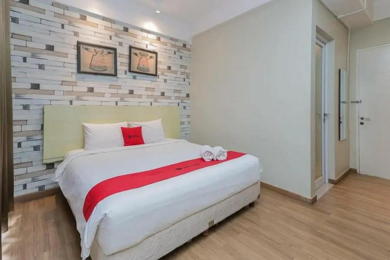 Reddoorz Plus At Riverside Malang Exterior photo